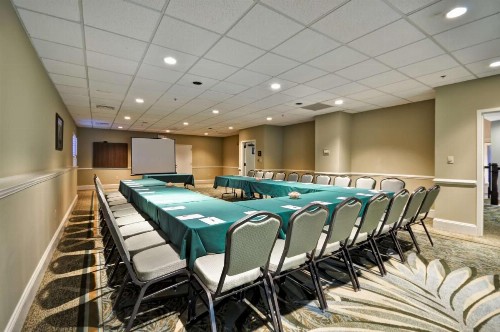 Hampton Inn & Suites Charleston/Mt. Pleasant-Isle Of Palms - image 9