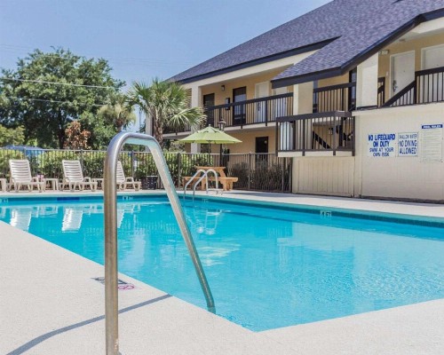 Quality Inn Mt. Pleasant – Charleston - image 9