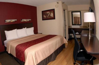 Red Roof Inn PLUS+ Mt Pleasant - Patriots Point - image 13