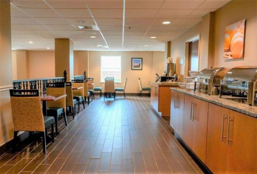 Comfort Inn & Suites Patriots Point - image 22