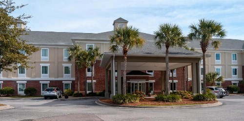 Comfort Inn & Suites Patriots Point - image 6