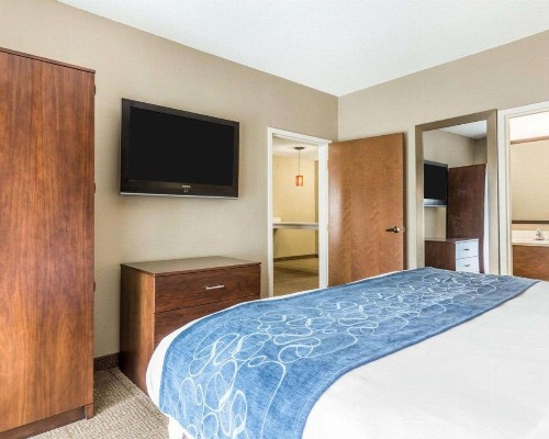 Comfort Suites at Isle of Palms Connector - image 27