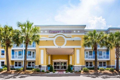 Comfort Suites at Isle of Palms Connector - image 31