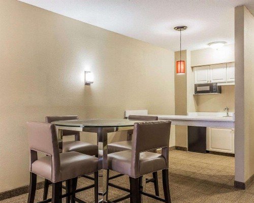 Comfort Suites at Isle of Palms Connector - image 35