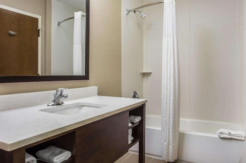 Comfort Suites at Isle of Palms Connector - image 37