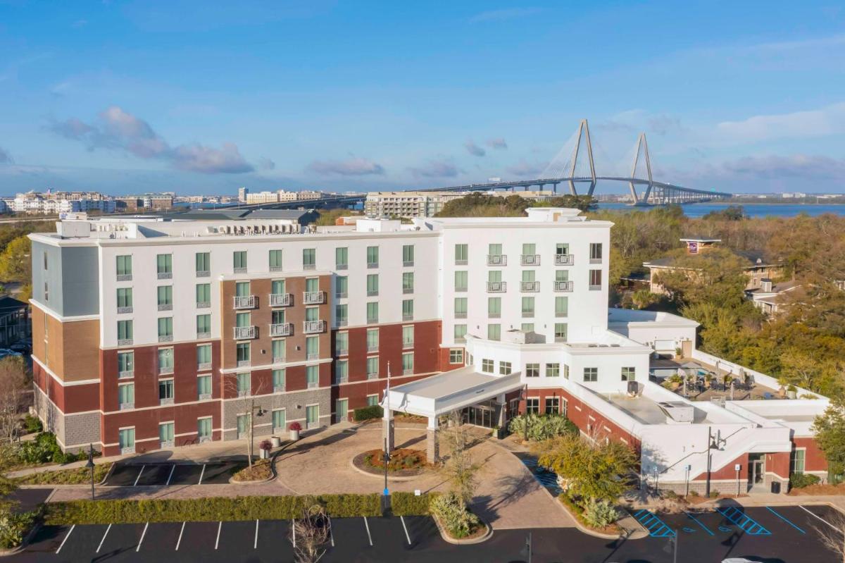 Hilton Garden Inn Charleston / Mt. Pleasant - main image