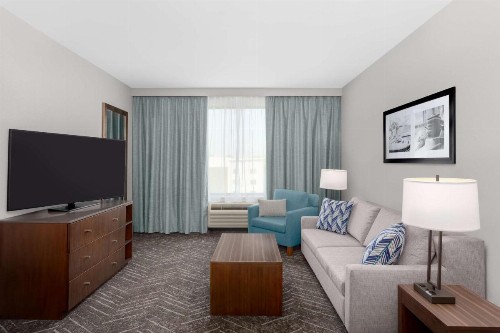 DoubleTree by Hilton Charleston Mount Pleasant - image 13