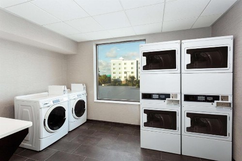 DoubleTree by Hilton Charleston Mount Pleasant - image 3