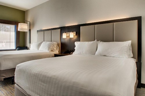Holiday Inn Express & Suites Charleston NE Mt Pleasant US17 an IHG Hotel - image 18