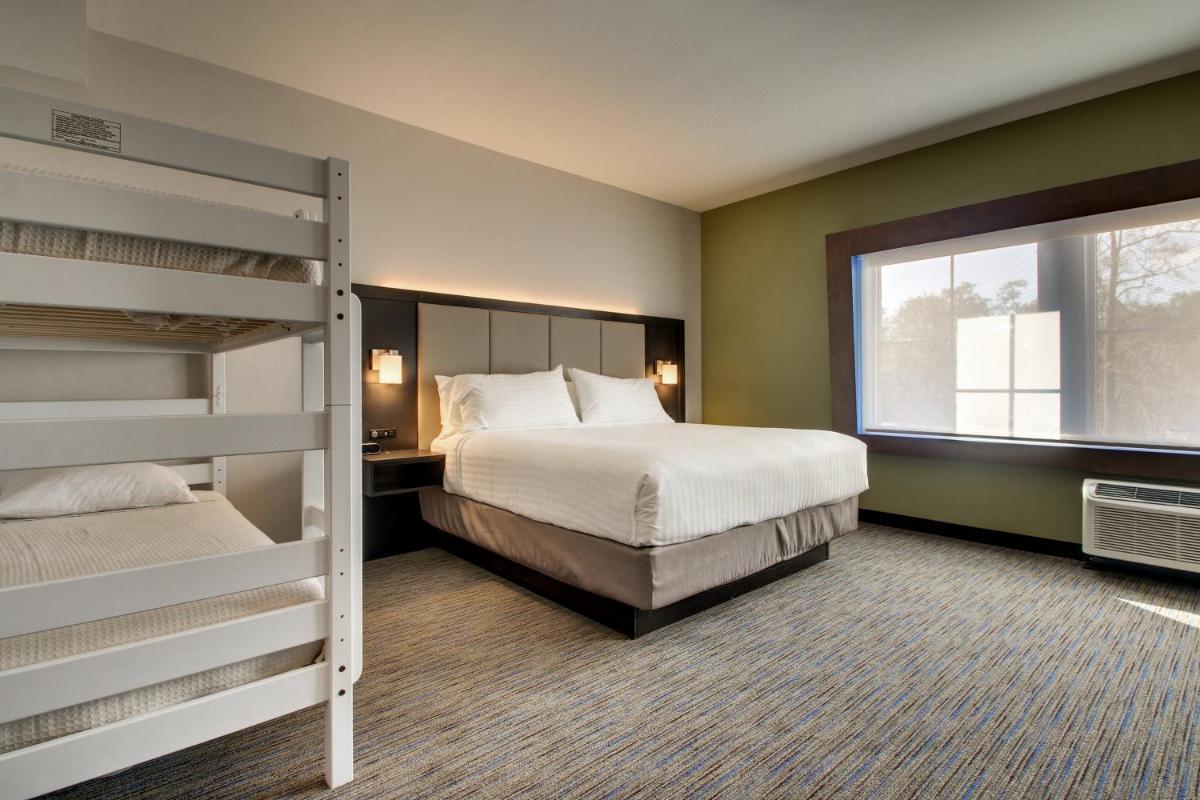 Holiday Inn Express & Suites Charleston NE Mt Pleasant US17 an IHG Hotel - image 7