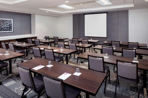 Hyatt Place Mount Pleasant Towne Centre - image 25