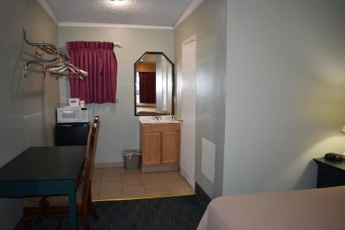 Casino Motel - image 10