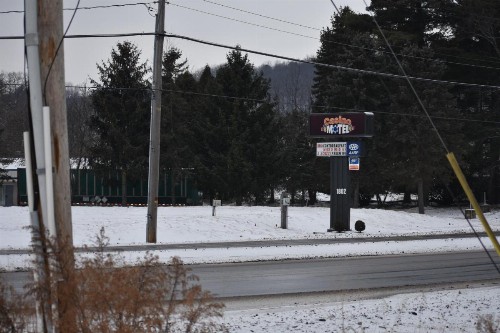 Casino Motel - image 2