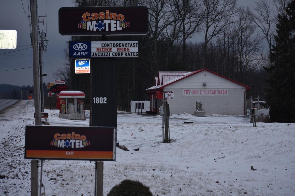 Casino Motel - image 4