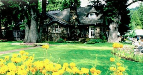 Strawberry Valley Inn - image 12