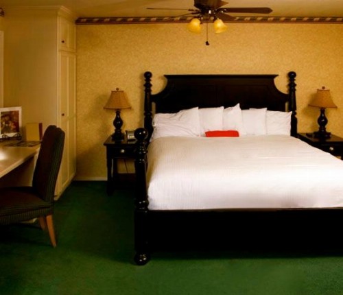 Strawberry Valley Inn - image 17