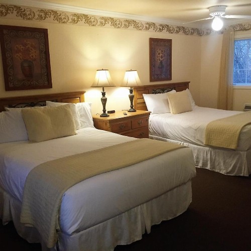 Strawberry Valley Inn - image 18