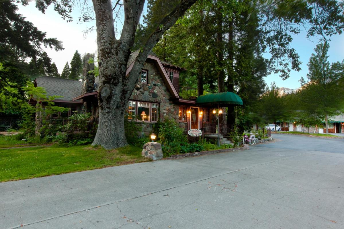 Strawberry Valley Inn - image 2