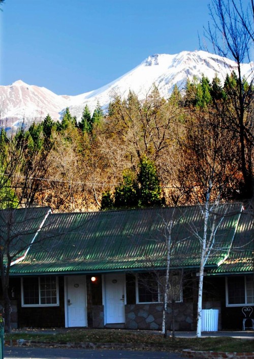 Strawberry Valley Inn - image 8