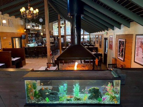 Shasta Inn - image 11