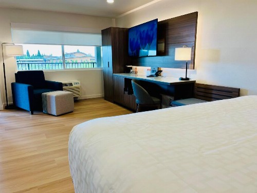 Best Western College Way Inn - image 4