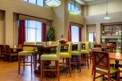Hampton Inn & Suites Mountain Home - image 8