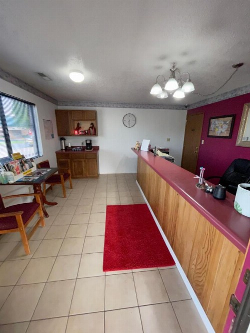 Executive Inn - image 16