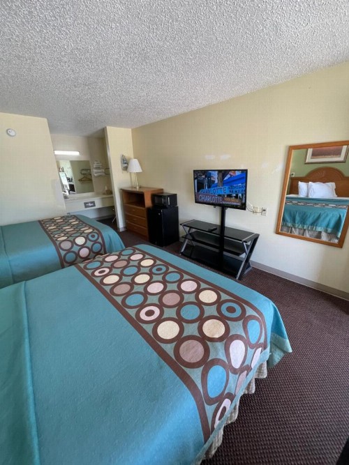 Executive Inn - image 3