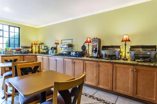 Ramada by Wyndham Mountain View - image 23