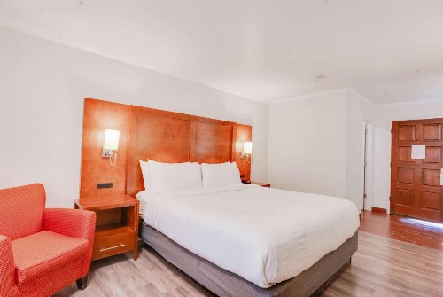 Ramada by Wyndham Mountain View - image 37