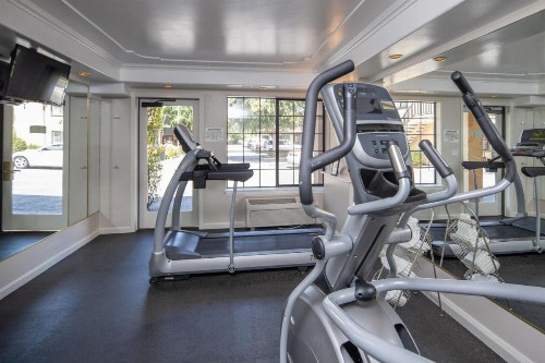 Ramada by Wyndham Mountain View - image 39