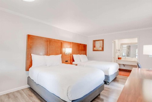 Ramada by Wyndham Mountain View - image 40