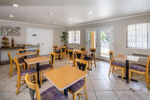 Ramada by Wyndham Mountain View - image 44