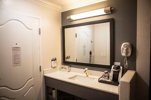 Americas Best Value Inn - Mountain View - image 18