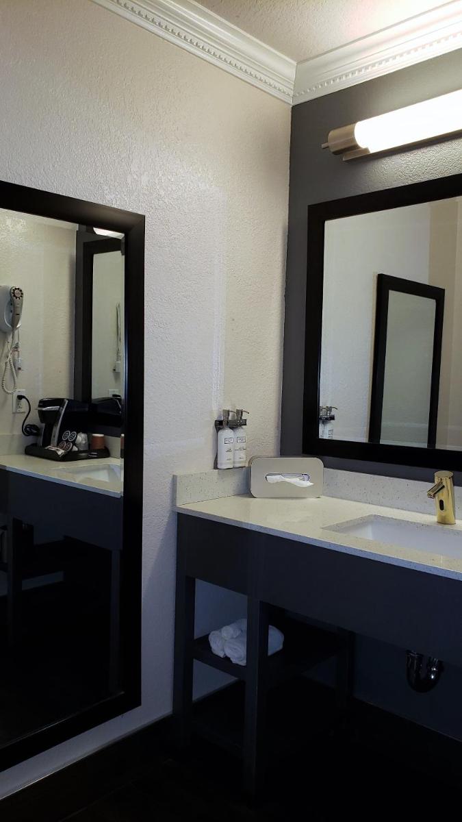 Americas Best Value Inn - Mountain View - image 2