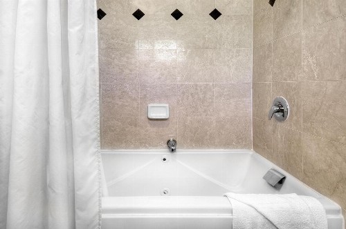County Inn - image 16