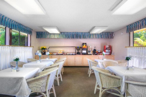 County Inn - image 17