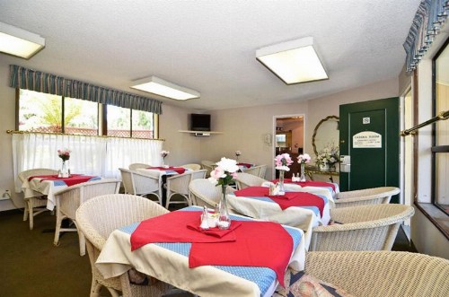 County Inn - image 26