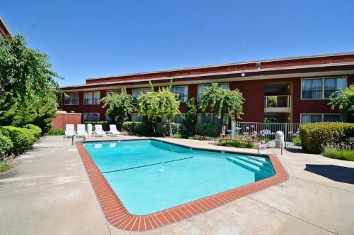 County Inn - image 28