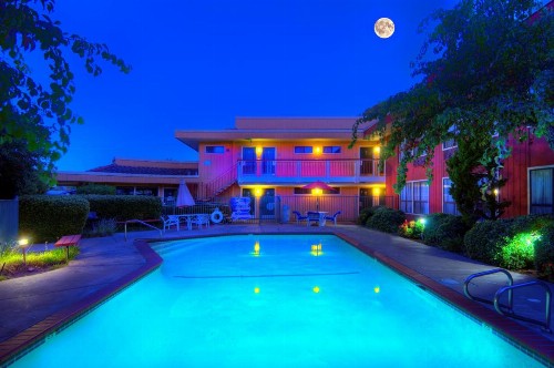 County Inn - image 35