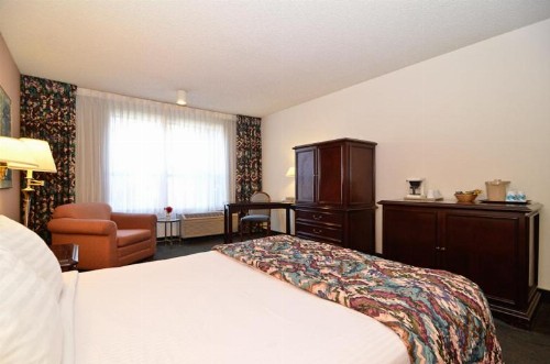 County Inn - image 43
