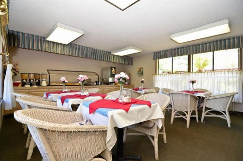County Inn - image 44