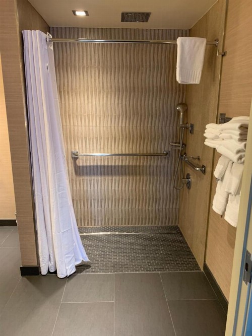 Hotel Strata - image 17