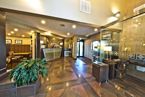 Hotel Strata - image 3