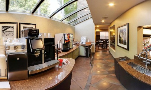 Hotel Strata - image 4
