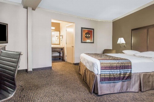 Super 8 by Wyndham Mountain View - image 14