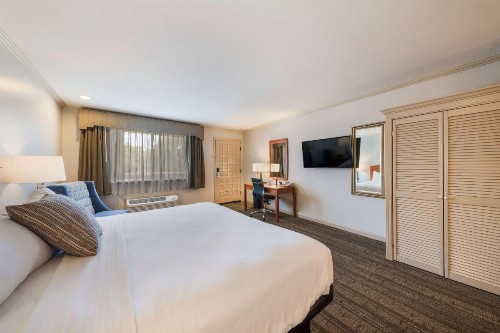 SureStay Plus Hotel by Best Western Mountain View - image 9