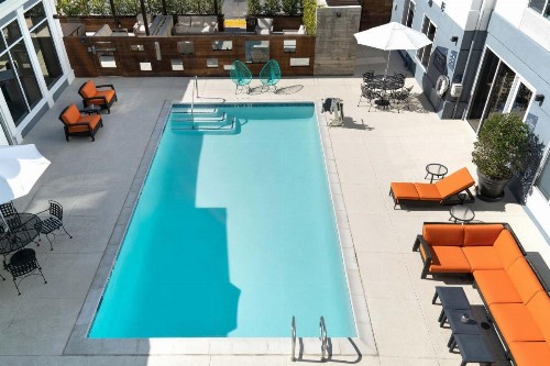 Aloft Mountain View - image 10
