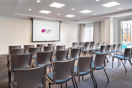 Aloft Mountain View - image 11