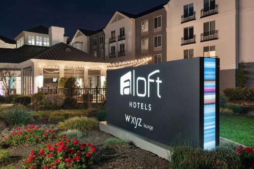 Aloft Mountain View - image 12